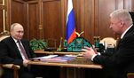 Владимир Путин провел рабочую встречу с Председателем ФНПР Михаилом Шмаковым