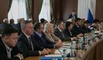 Профсоюзные активисты Сахалина встретились с губернатором Профсоюзные активисты Сахалина встретились с губернатором