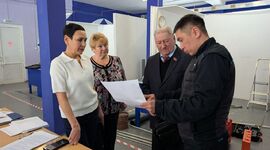 Виктор Лапанский посетил конкурсные площадки регионального этапа чемпионата по профессиональному мастерству