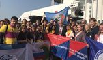В Сочи завершился Всемирный фестиваль молодежи и студентов, на который съехались около 25 тысяч участников из 180 стран мира